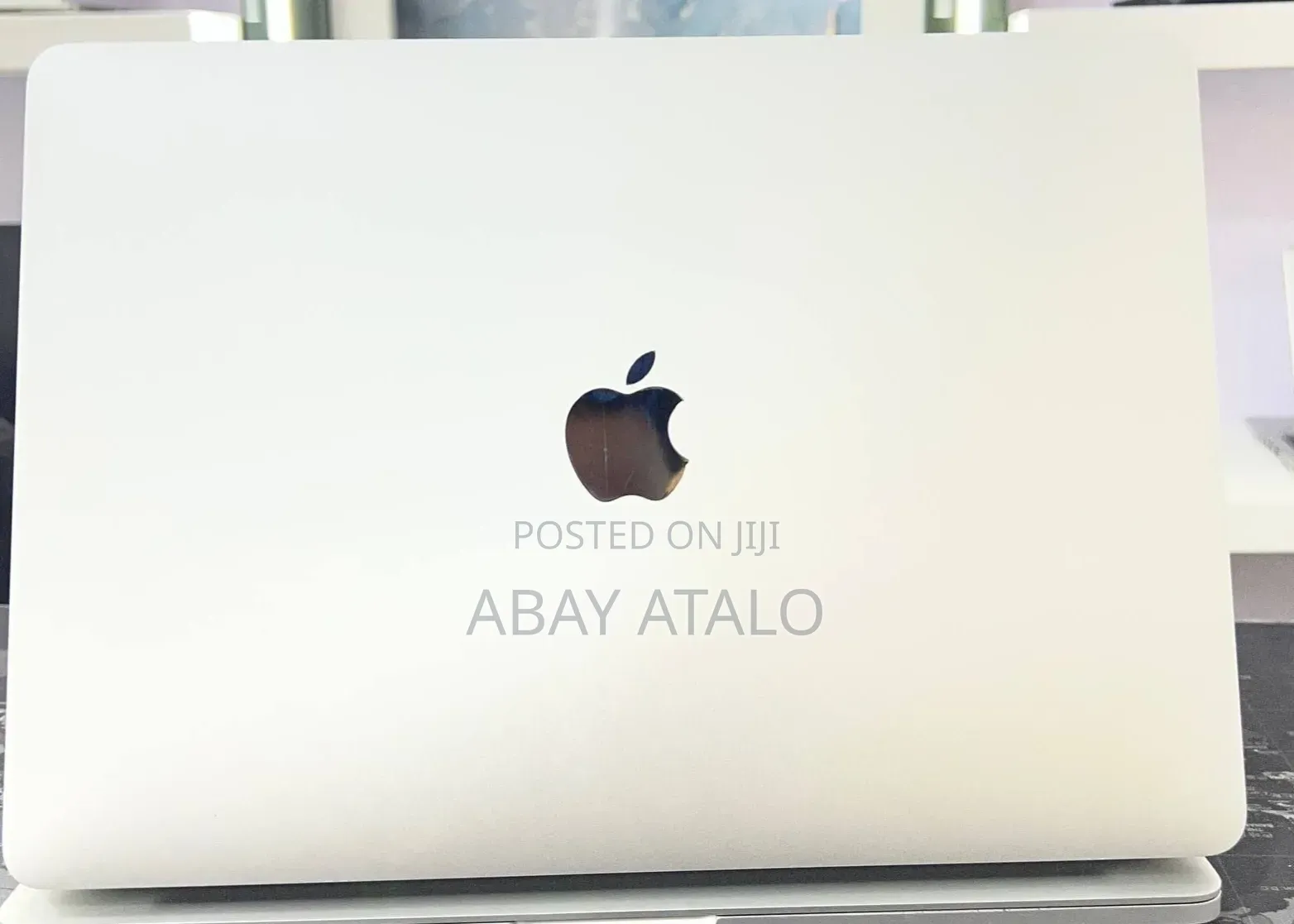 New Laptop Apple MacBook Air 2022 M2 16GB Apple M2 SSD 256GB