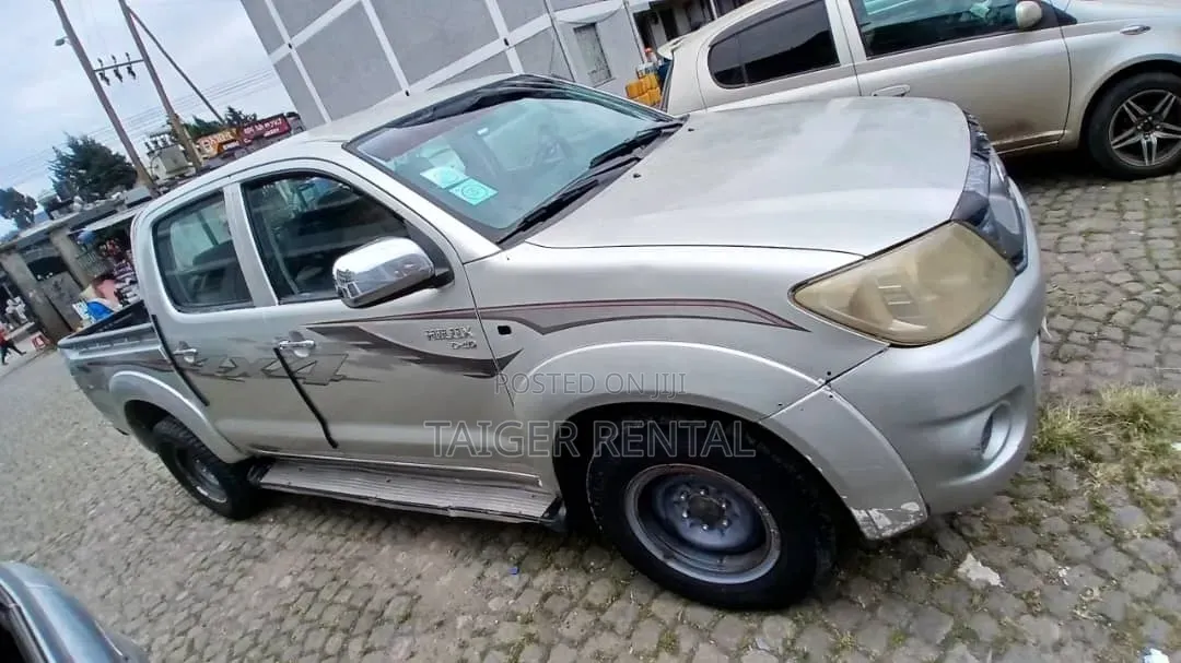 Toyota D4D Double Picup Rent