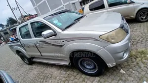 Toyota D4D Double Picup Rent