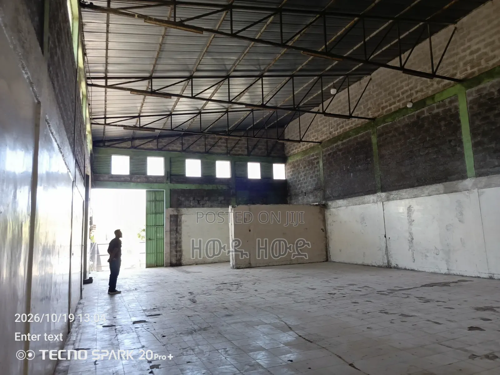 Asphalt-Surfaced Rental Warehouse