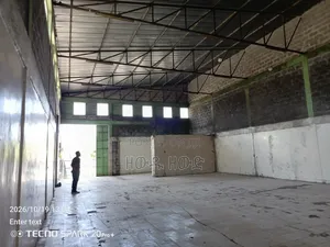 Asphalt-Surfaced Rental Warehouse