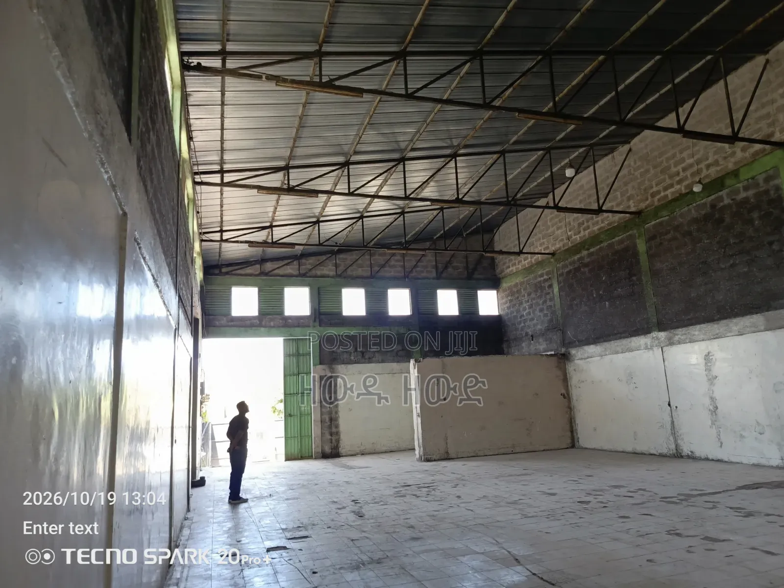 Asphalt-Surfaced Rental Warehouse