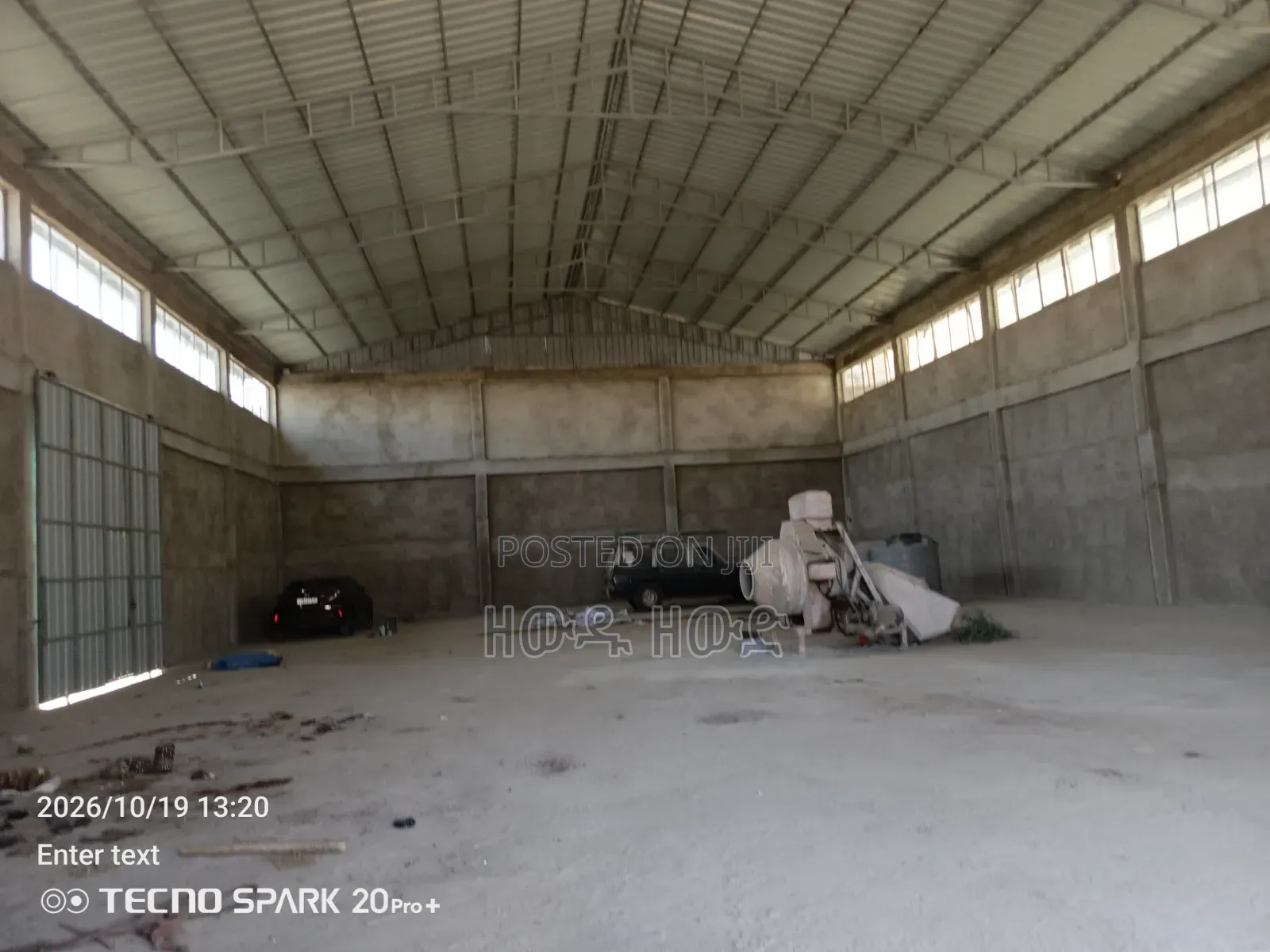 500-Square-Meter Warehouse for Rent