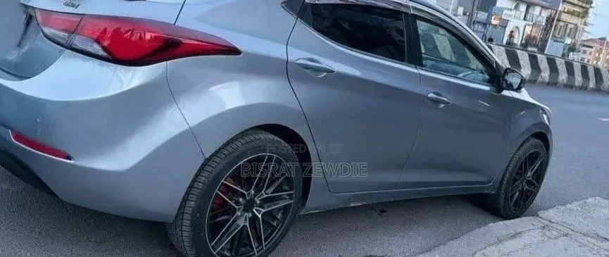 Hyundai Avante 2015