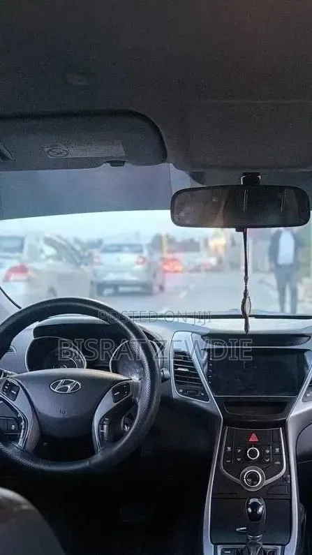 Hyundai Avante 2015