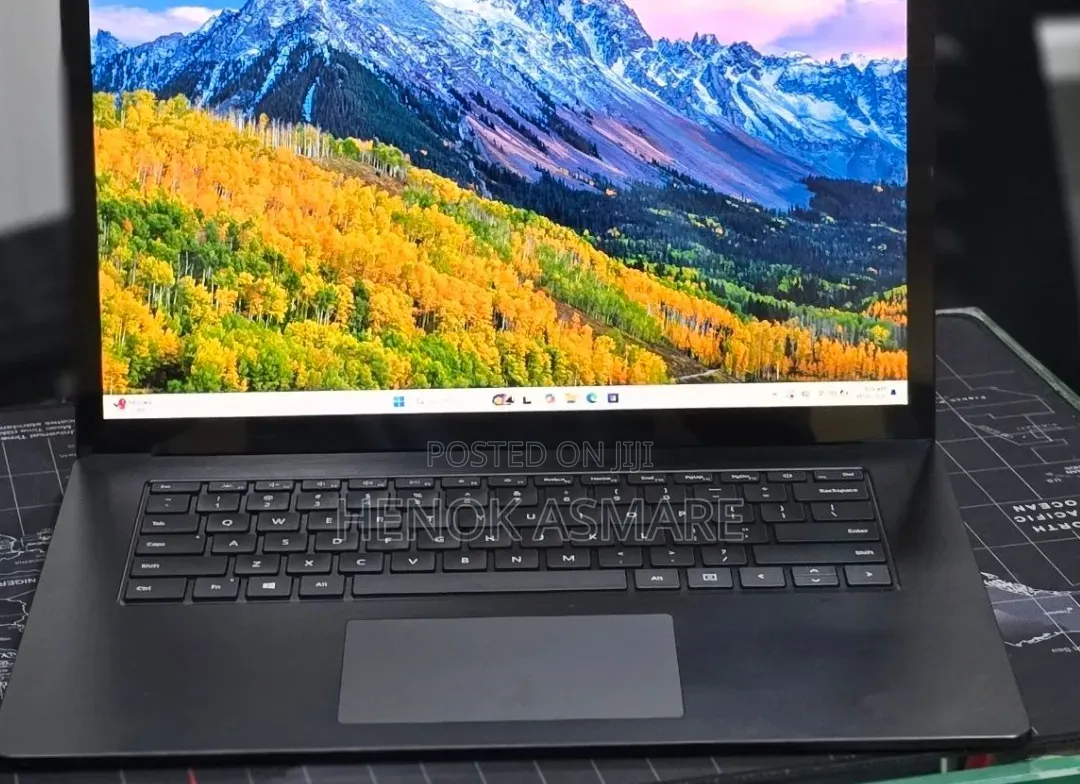 New Laptop Microsoft Surface 32GB Intel Core i5 SSD 1T