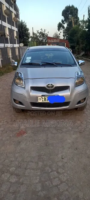 Toyota Yaris 2009 Silver