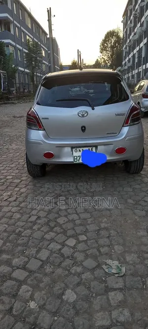 Toyota Yaris 2009 Silver