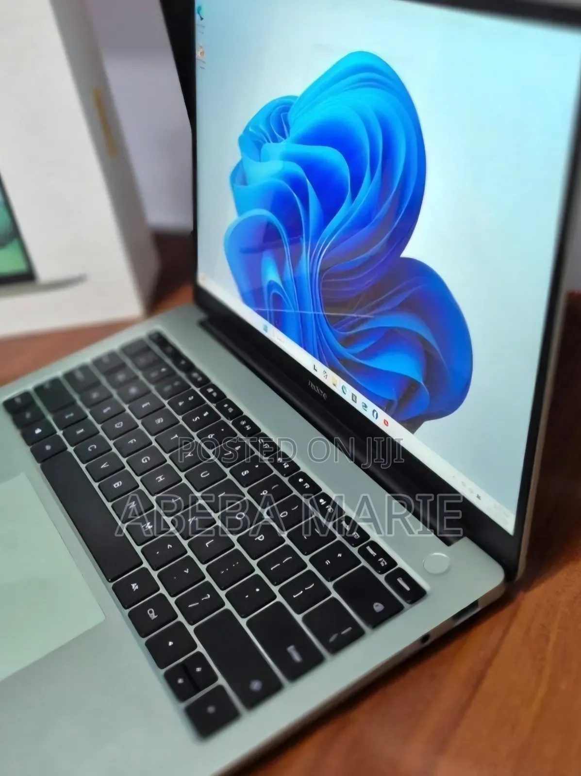 New Laptop 16GB Intel Core i5 SSD 512GB