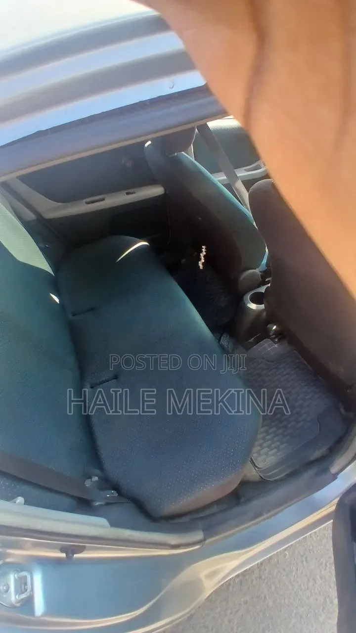 Toyota Yaris 2009 Silver