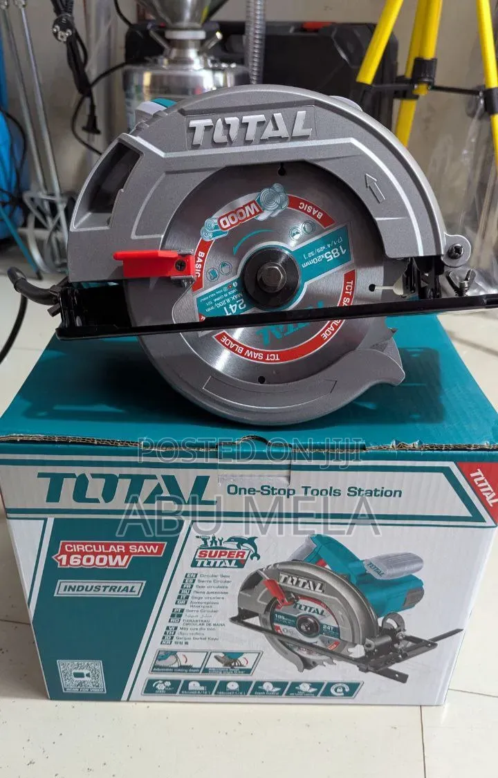Totale Brande 1600 Crcular Saw