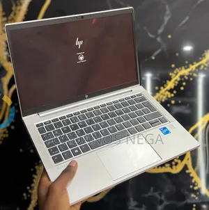 New Laptop HP EliteBook 830 G8 16GB Intel Core i5 SSD 512GB