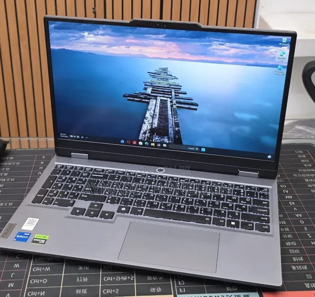 New Laptop Lenovo LOQ 15AHP10 8GB Intel Core i5 SSD 512GB