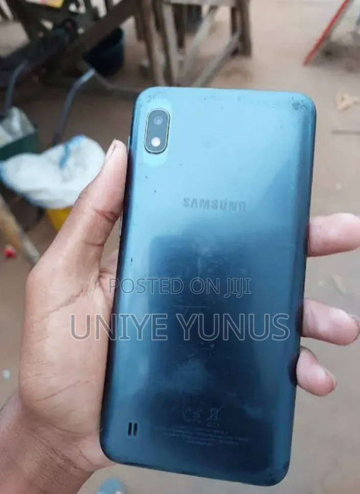 Samsung A10 32 GB Blue