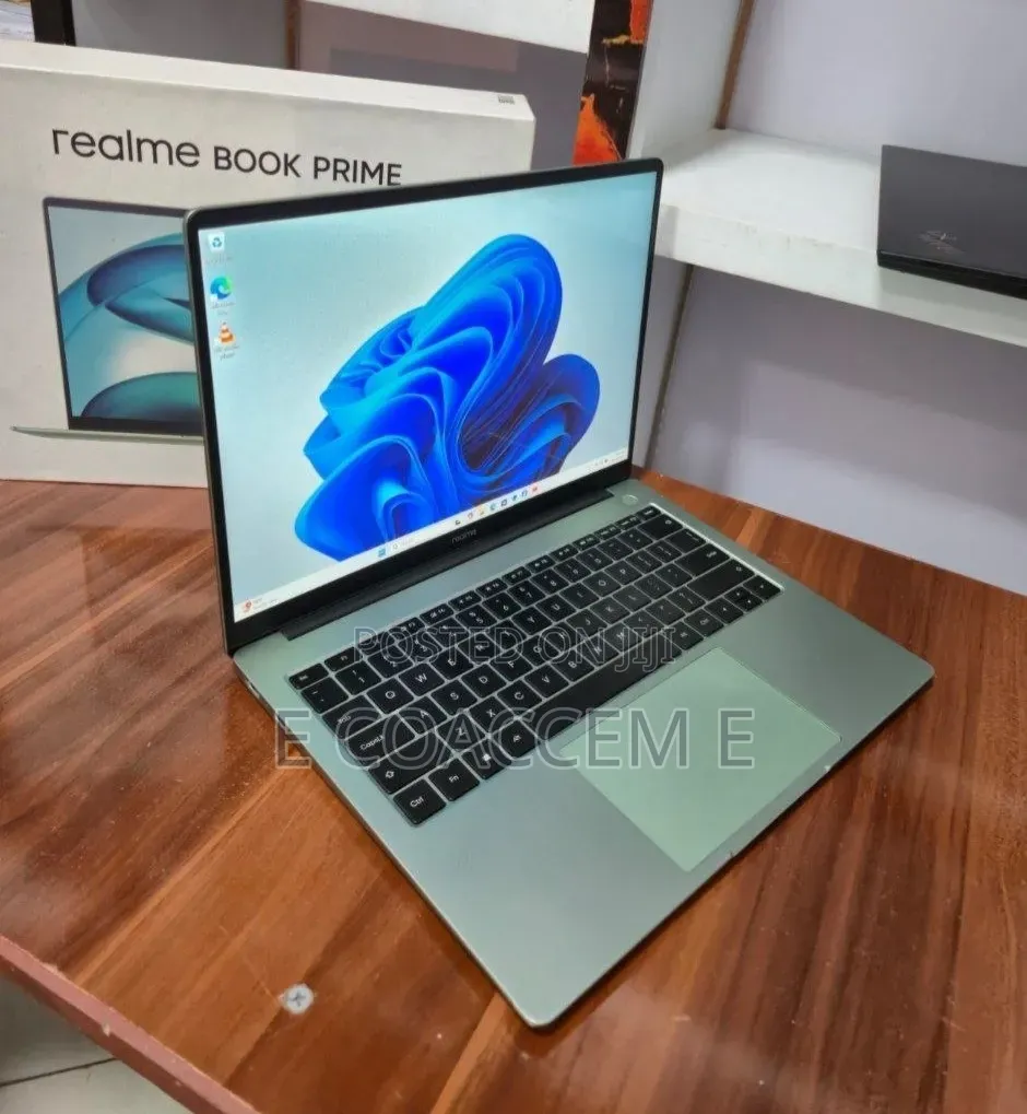 New Laptop 16GB Intel Core i5 SSD 512GB
