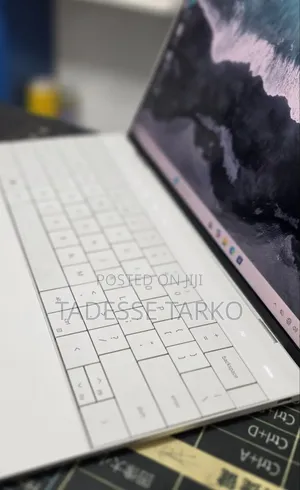 New Laptop Dell XPS 13 16GB Intel Core i7 SSD 512GB