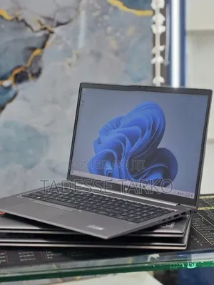 New Laptop HP ZBook Studio G8 16GB Intel Core i5 SSD 512GB