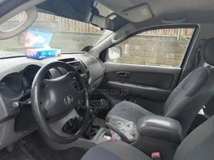 Toyota Hilux 2.5 D-4D 2008 Silver