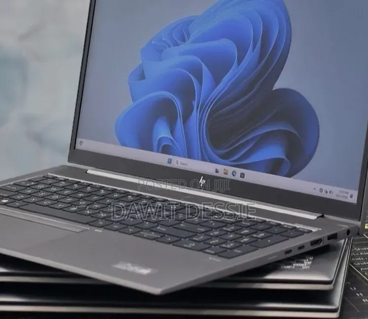 New Laptop HP 16GB Intel Core i5 SSD 512GB