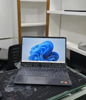 New Laptop Lenovo LOQ 15AHP10 16GB AMD Ryzen 7 SSD 512GB