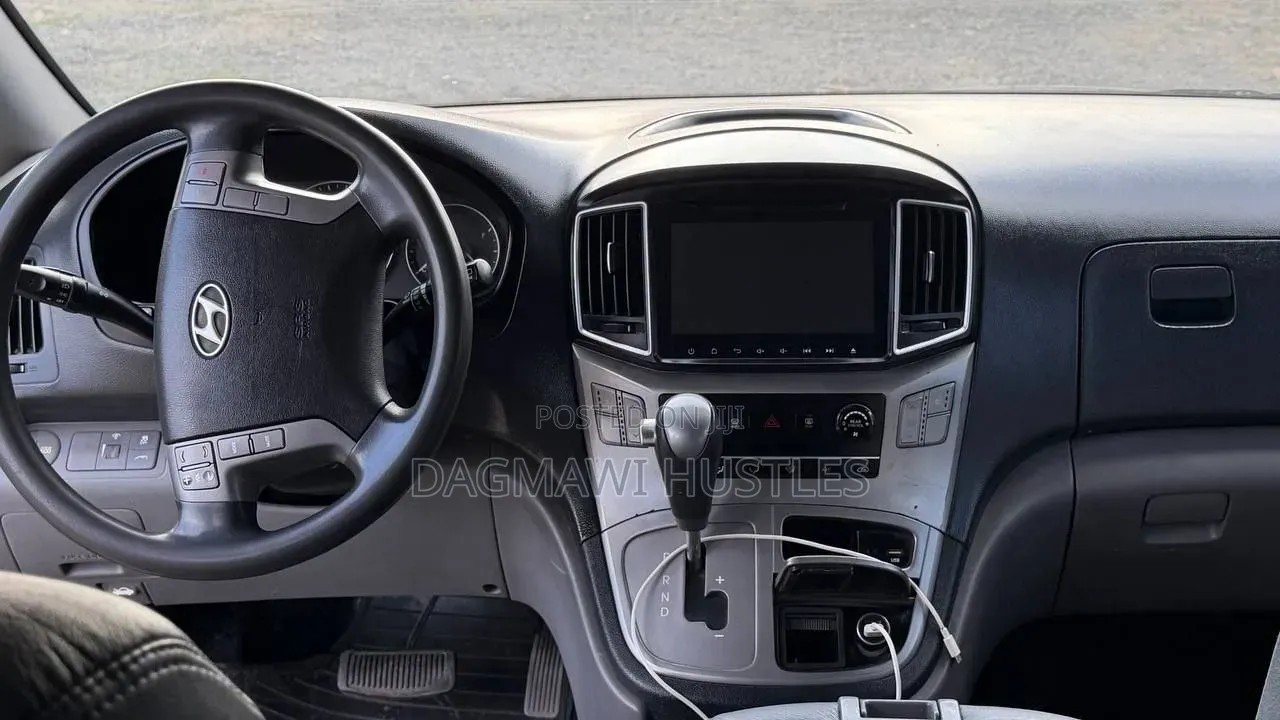 Hyundai Starex 2017 Silver