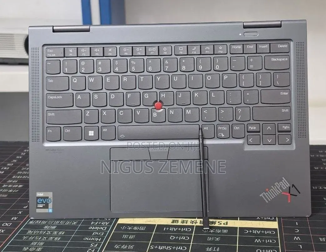 New Laptop Lenovo ThinkPad X1 Yoga 16GB Intel Core i5 SSD 512GB