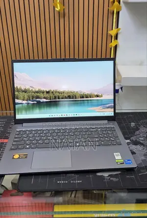 New Laptop Lenovo LOQ 15ARP9 12GB Intel Core i5 SSD 512GB