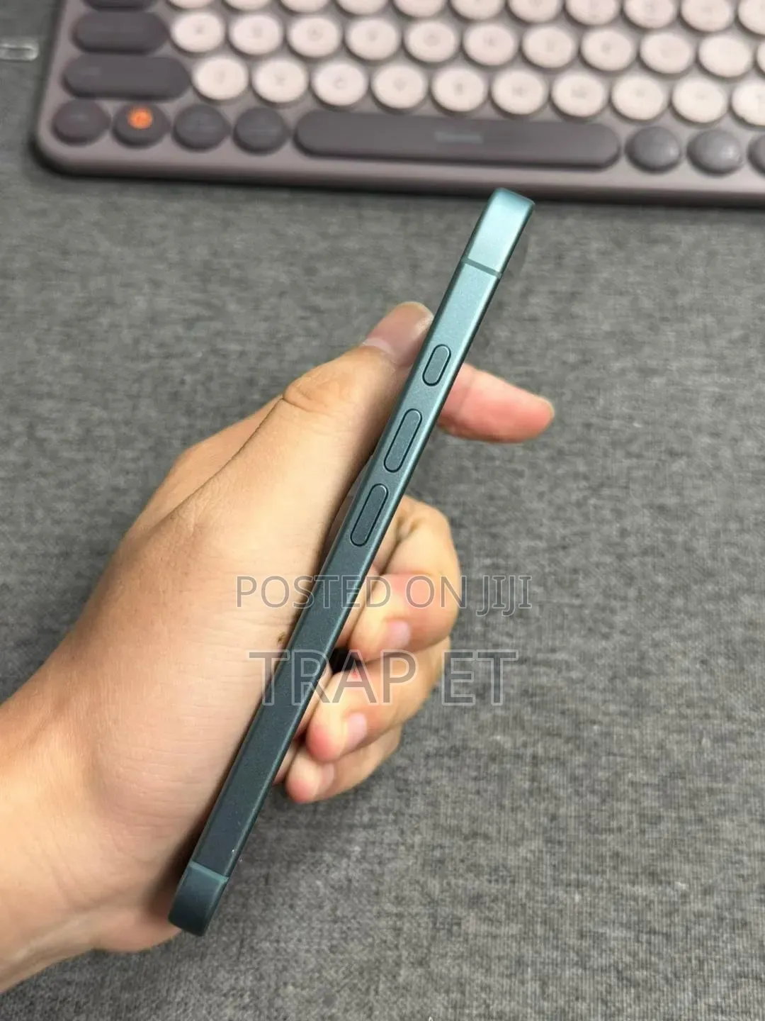 New Apple iPhone 16 256 GB Green