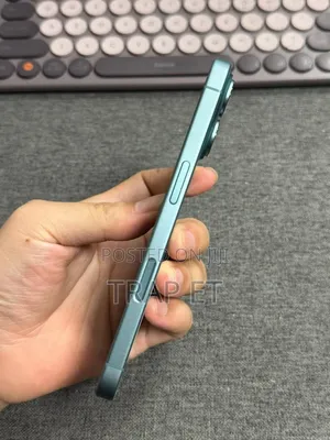 New Apple iPhone 16 256 GB Green