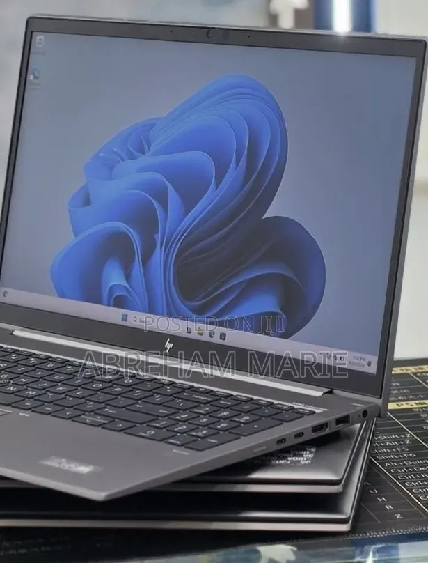 New Laptop HP ZBook 15 16GB Intel Core i5 SSD 512GB