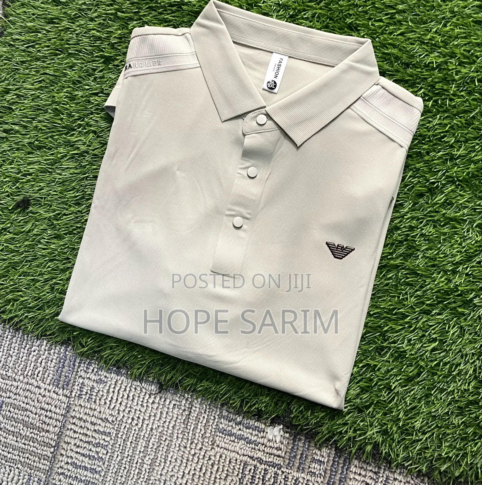 እጅግ ዘመናዊ (Emporio Armani) የወንድ ኮሌታ ቲሸርት