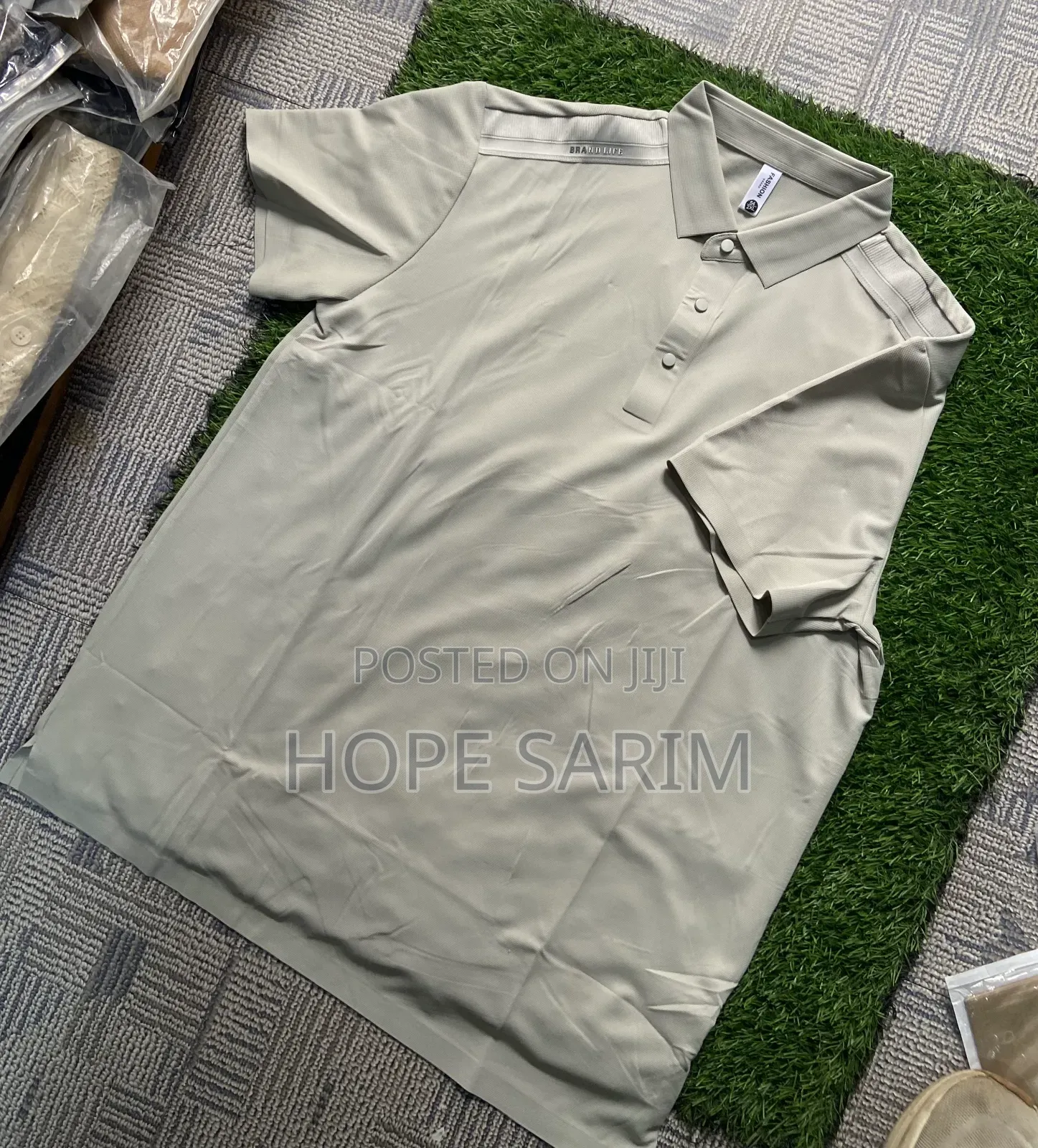 እጅግ ዘመናዊ (Emporio Armani) የወንድ ኮሌታ ቲሸርት