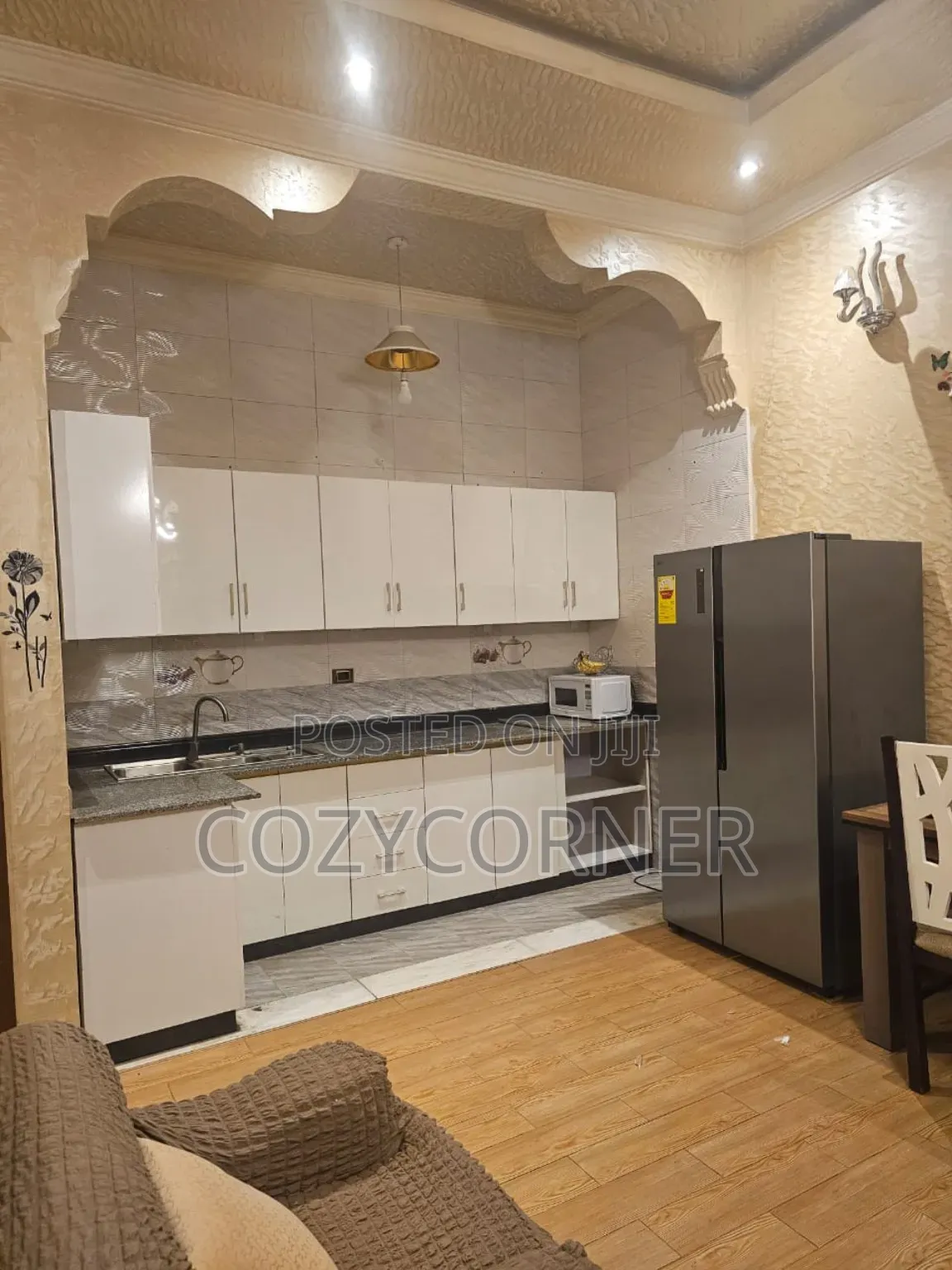 Decorative Kitchen Cabinet Priced Per Square Meter. ኪችን ካቢኔት የካሬ ዋጋ