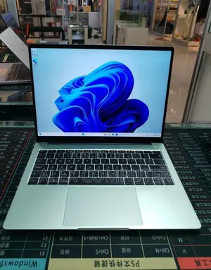 New Laptop 16GB Intel Core i5 SSD 512GB