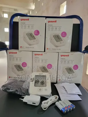 Blood Pressure Monitor却嚐bp Monitor資¥Sit straight.Keep Center of Cuff