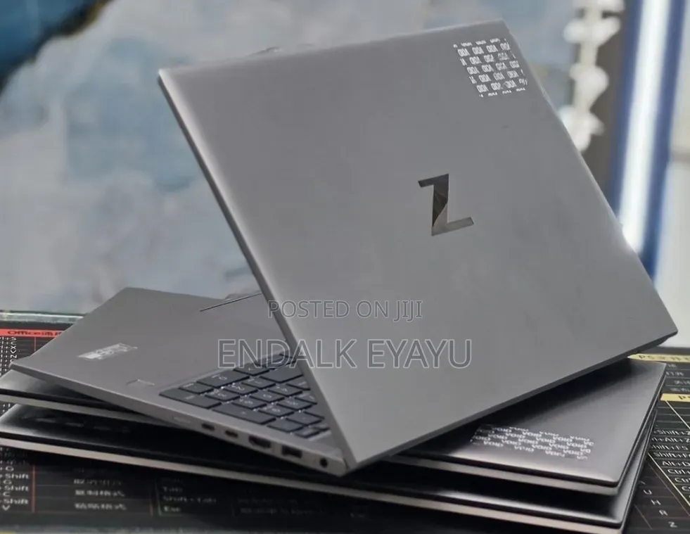 New Laptop HP ZBook 15 16GB Intel Core i5 SSD 512GB