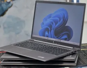 New Laptop HP ZBook 15 16GB Intel Core i5 SSD 512GB
