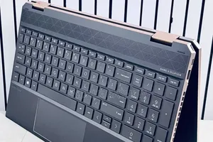 New Laptop HP Spectre X360 15 16GB Intel Core i7 SSD 1T