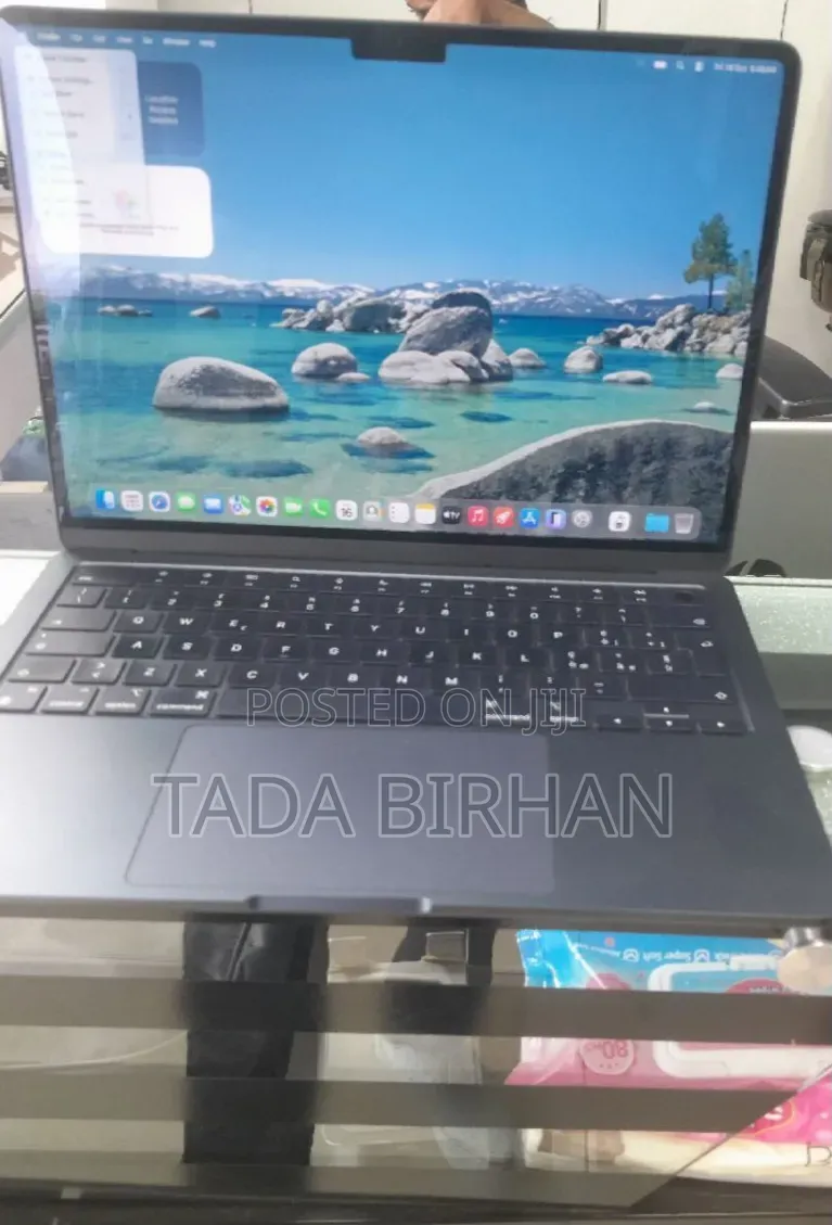 New Laptop Apple MacBook Air 2024 M3 16GB Apple M3 SSD 512GB