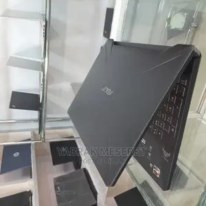 New Laptop Asus 8GB AMD Ryzen 5 SSD 256GB