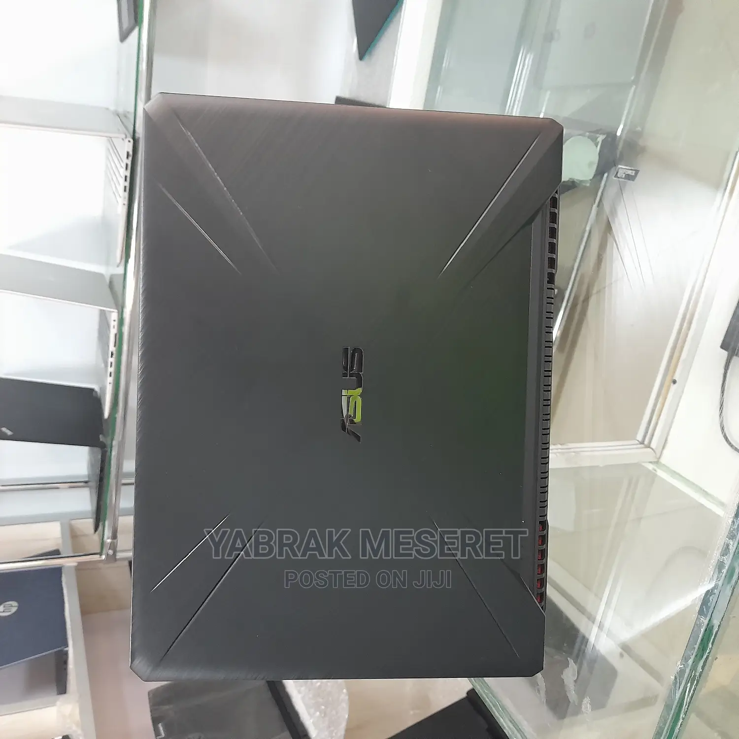 New Laptop Asus 8GB AMD Ryzen 5 SSD 256GB