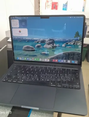 New Laptop Apple MacBook Air 2024 M3 16GB Apple M3 SSD 512GB