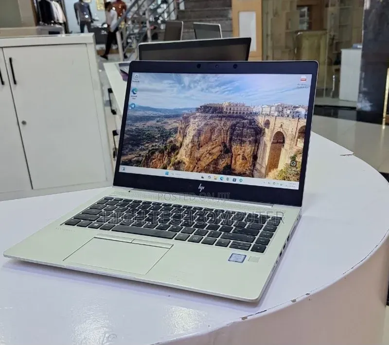 New Laptop HP EliteBook 840 G6 16GB Intel Core i7 SSD 512GB