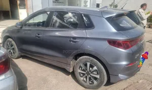New BYD E2 43 kWh 94 hp FWD 2024 Silver