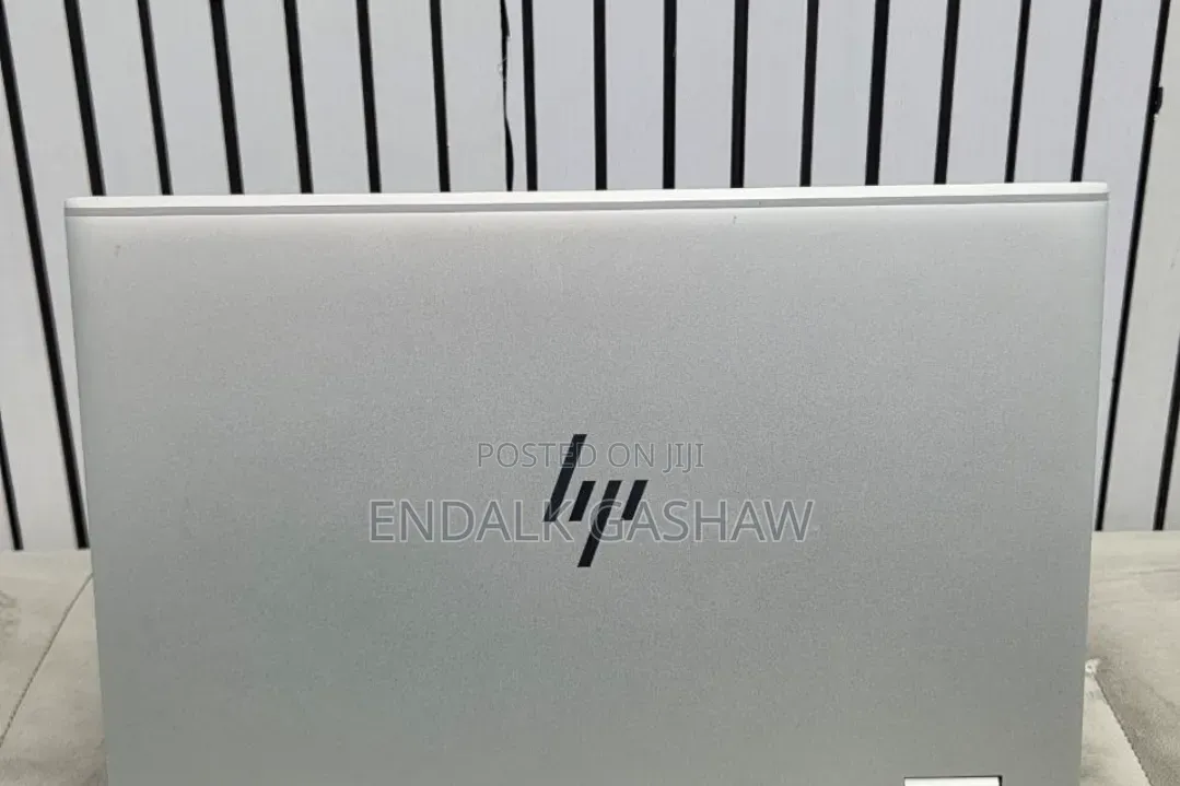 New Laptop HP EliteBook 1040 G8 16GB Intel Core i7 SSD 512GB