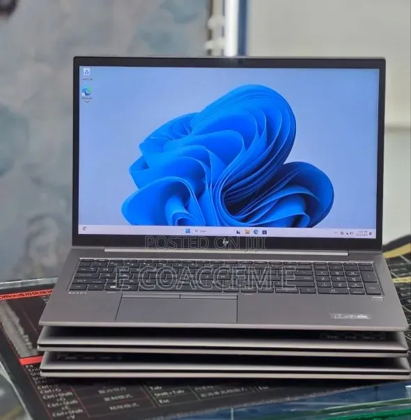 New Laptop HP ZBook Fury 15 G8 16GB Intel Core i5 SSD 512GB