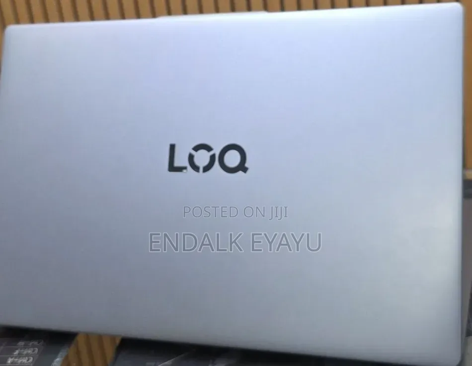 New Laptop Lenovo LOQ 15AHP10 16GB Intel Core i5 SSD 512GB