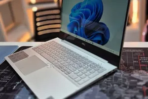 New Laptop Dell Inspiron 15 16GB Intel Core i5 SSD 256GB
