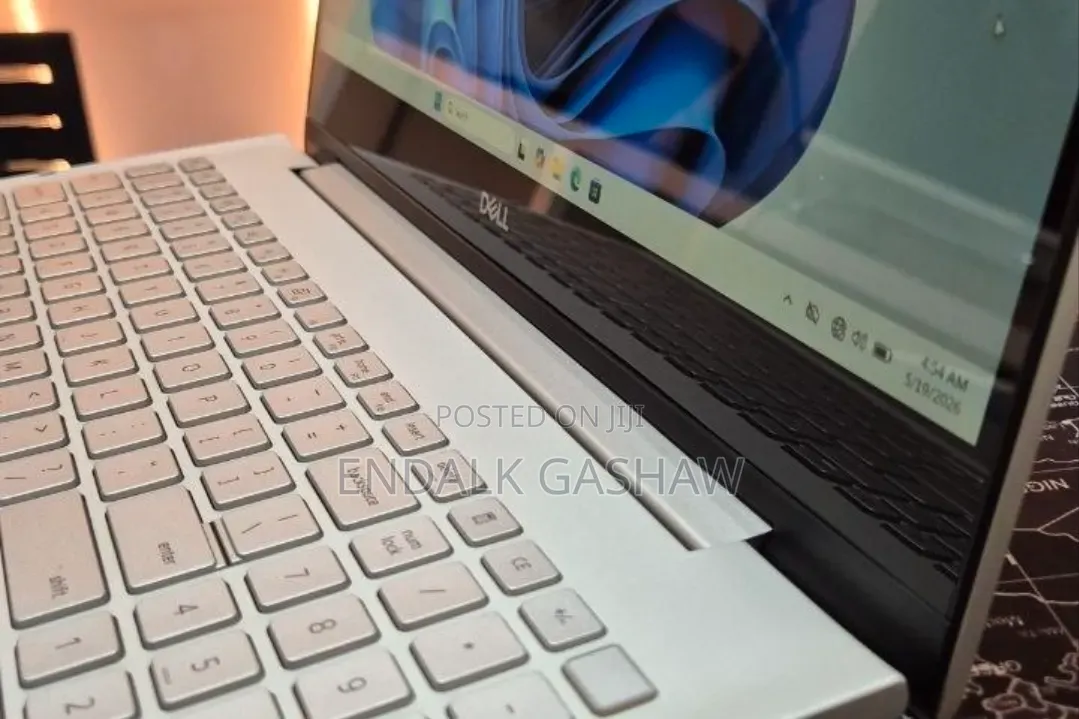 New Laptop Dell Inspiron 15 16GB Intel Core i5 SSD 256GB