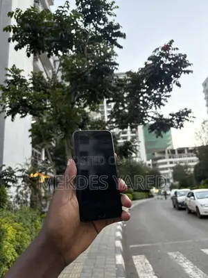 New Apple iPhone 7 32 GB Black